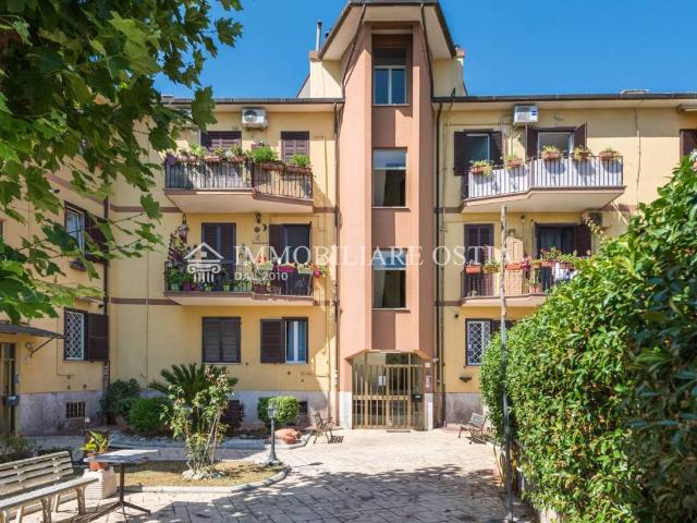 Appartamento in vendita a Roma RM