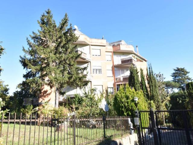 Appartamento in vendita a Roma RM