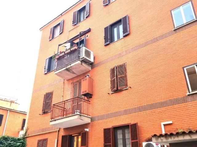 Appartamento in vendita a Roma RM