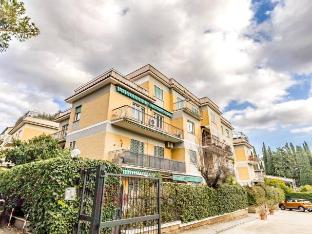 Appartamento in vendita a Roma RM
