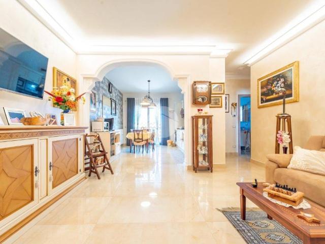 Appartamento in vendita a Roma RM