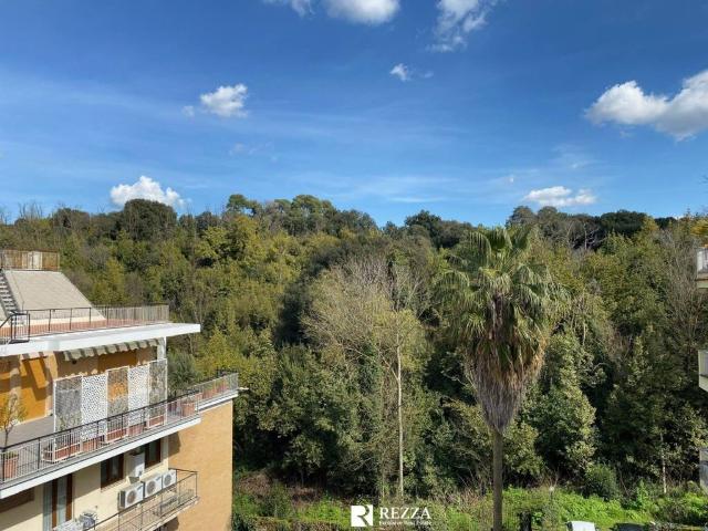 Appartamento in vendita a Roma RM