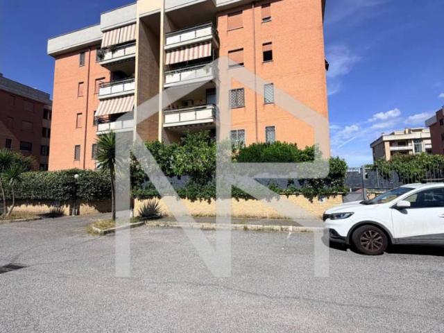Appartamento in vendita a Roma RM