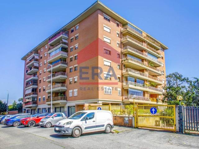Appartamento in vendita a Roma RM