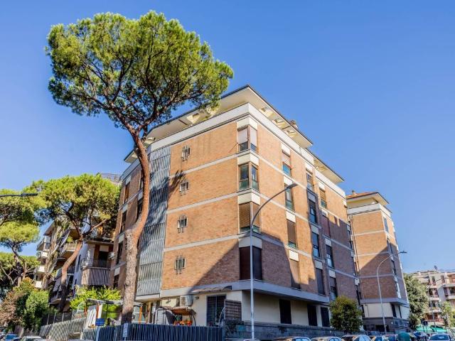 Appartamento in vendita a Roma RM
