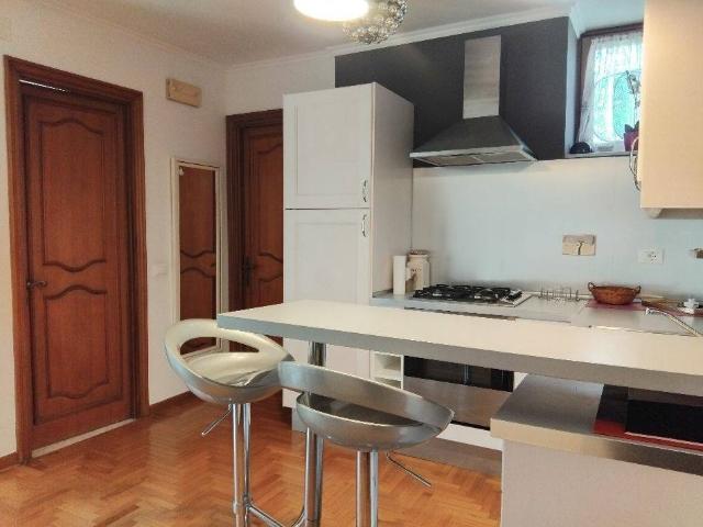 Appartamento in vendita a Roma RM