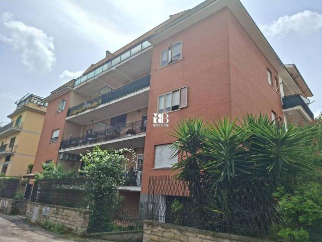 Appartamento in vendita a Roma RM