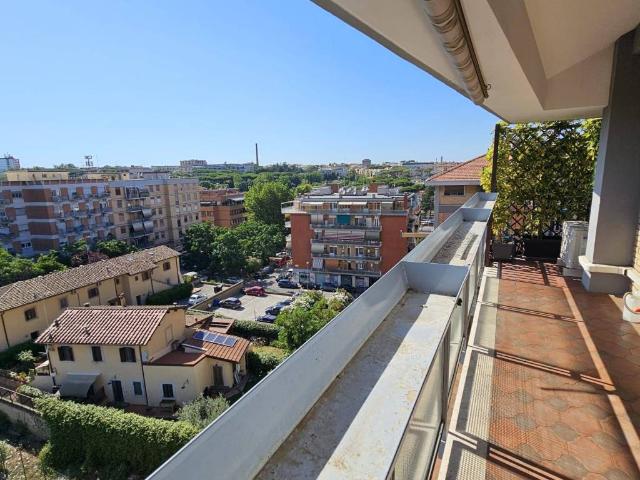 Appartamento in vendita a Roma RM