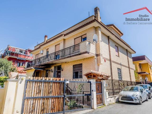 Appartamento in vendita a Roma RM