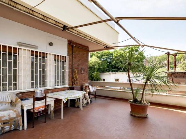 Appartamento in vendita a Roma RM