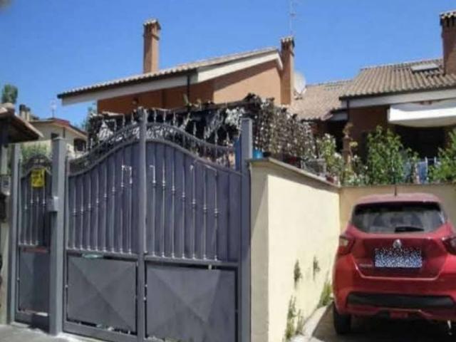 Appartamento in vendita a Roma RM