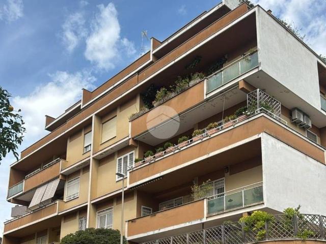 Appartamento in vendita a Roma RM