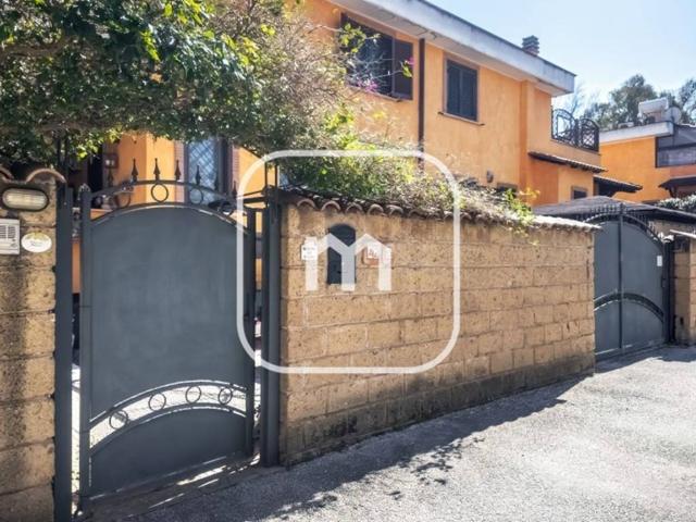 Appartamento in vendita a Roma RM