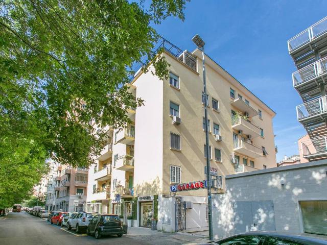 Appartamento in vendita a Roma RM