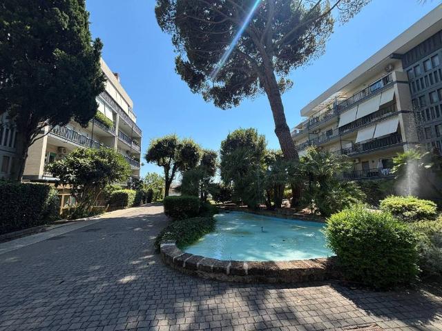 Appartamento in vendita a Roma RM