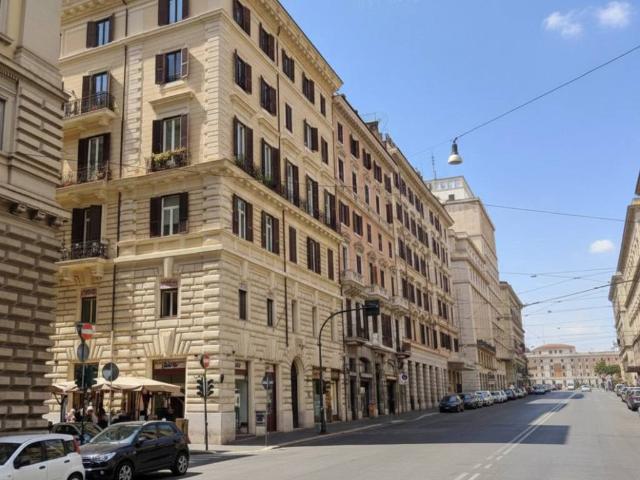 Appartamento in vendita a Roma RM