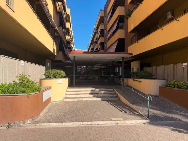 Appartamento in vendita a Roma RM