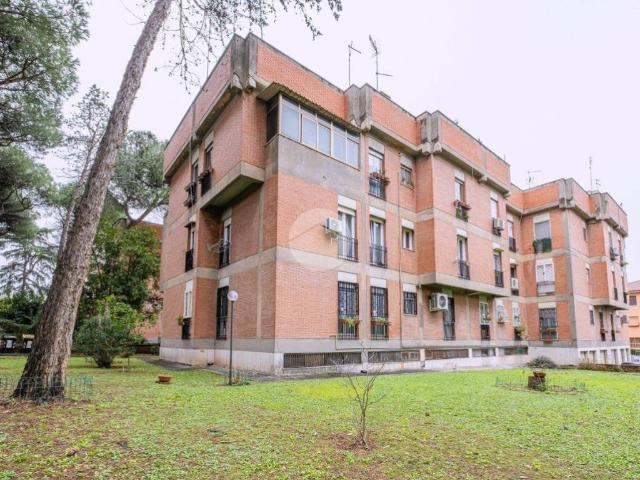 Appartamento in vendita a Roma RM