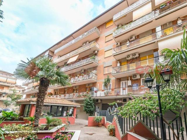 Appartamento in vendita a Roma RM