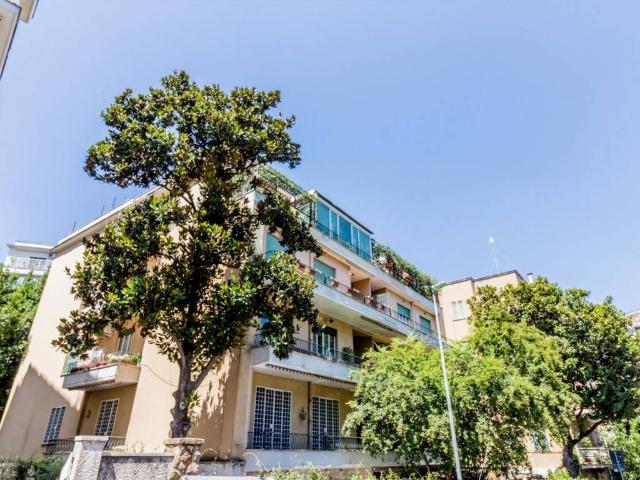Appartamento in vendita a Roma RM