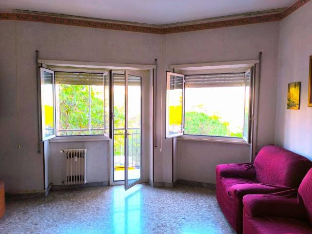Appartamento in vendita a Roma RM