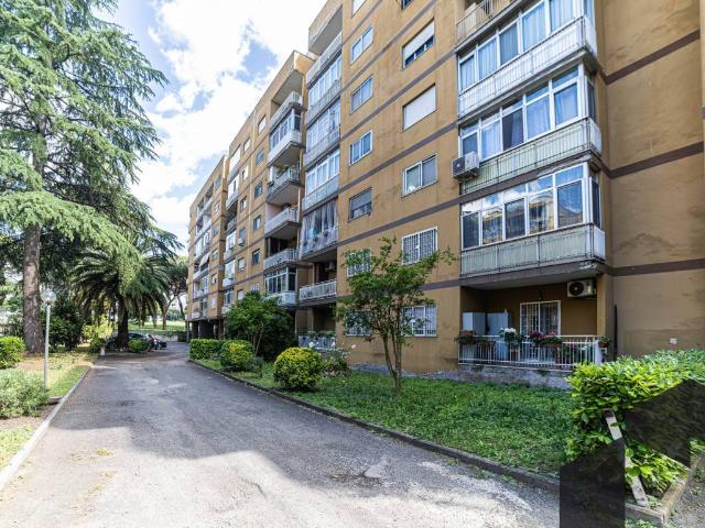 Appartamento in vendita a Roma RM