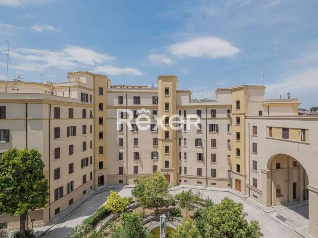 Appartamento in vendita a Roma RM