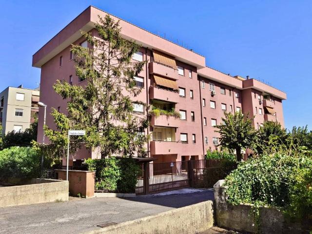 Appartamento in vendita a Roma RM