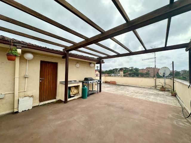 Appartamento in vendita a Roma RM