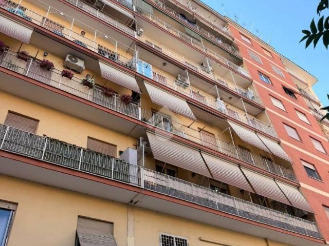 Appartamento in vendita a Roma RM