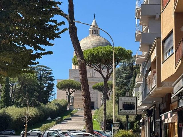 Appartamento in vendita a Roma RM