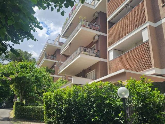 Appartamento in vendita a Roma RM