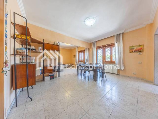 Appartamento in vendita a Roma RM