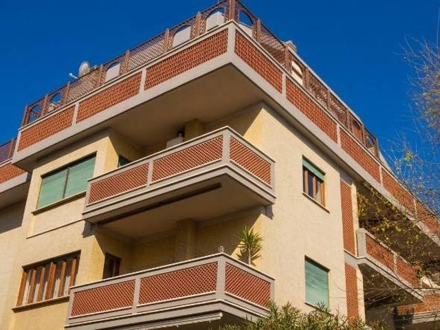 Appartamento in vendita a Roma RM