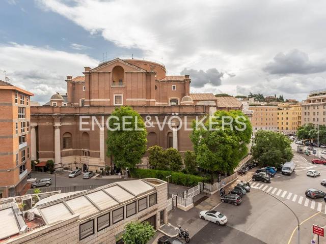 Appartamento in vendita a Roma RM