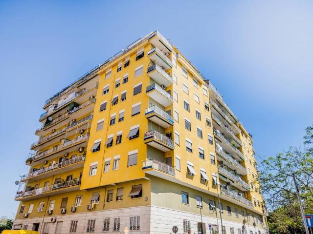 Appartamento in vendita a Roma RM