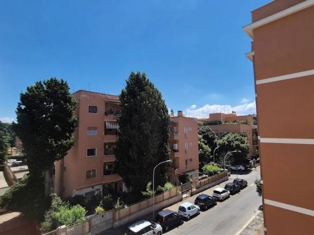 Appartamento in vendita a Roma RM