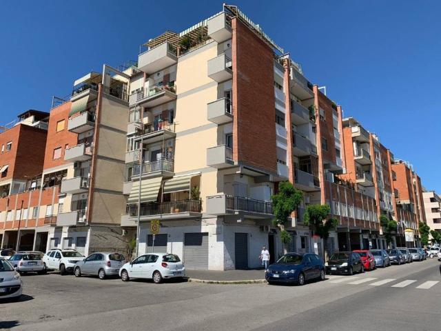 Appartamento in vendita a Roma RM