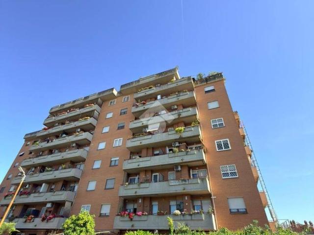 Appartamento in vendita a Roma RM