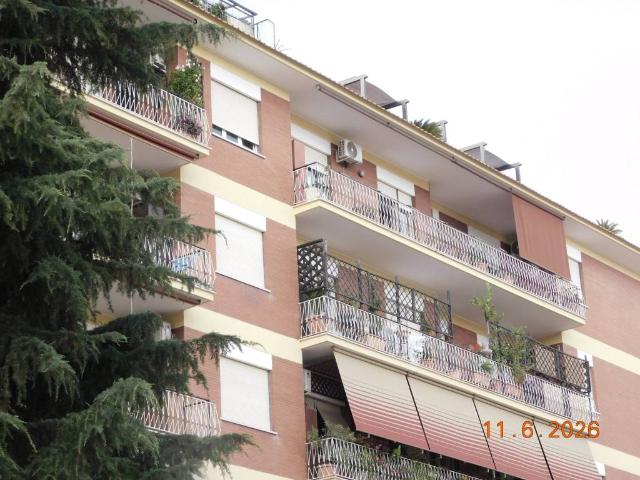 Appartamento in vendita a Roma RM