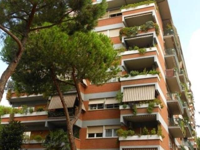 Appartamento in vendita a Roma RM