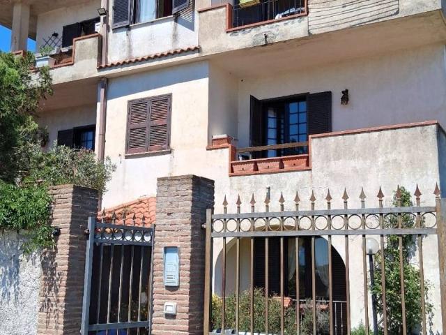Appartamento in vendita a Roma RM