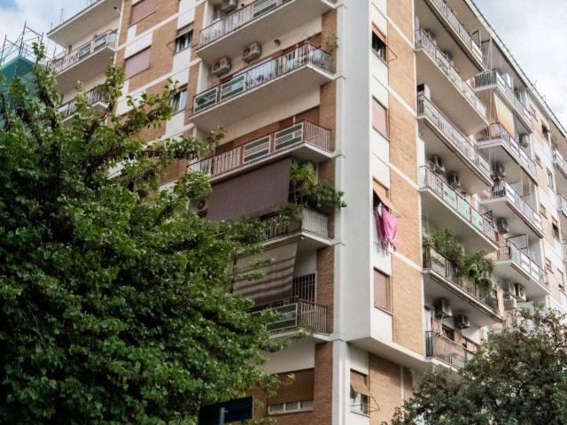 Appartamento in vendita a Roma RM