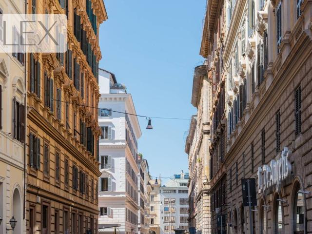 Appartamento in vendita a Roma RM