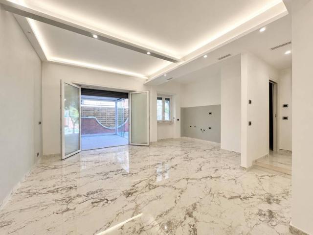 Appartamento in vendita a Roma RM