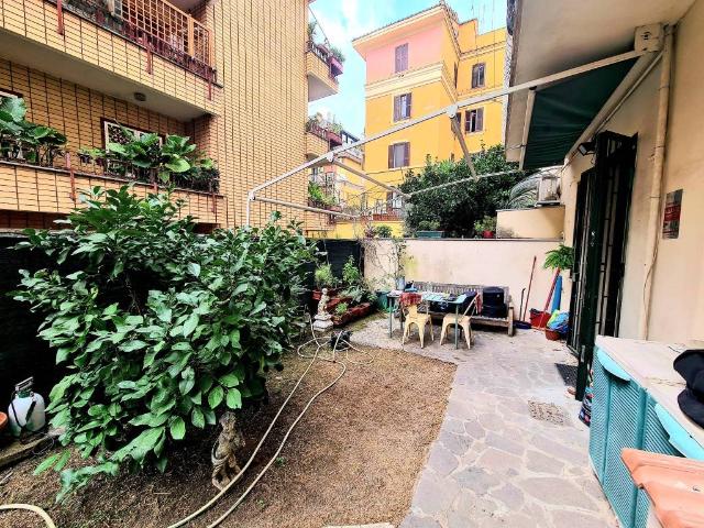 Appartamento in vendita a Roma RM