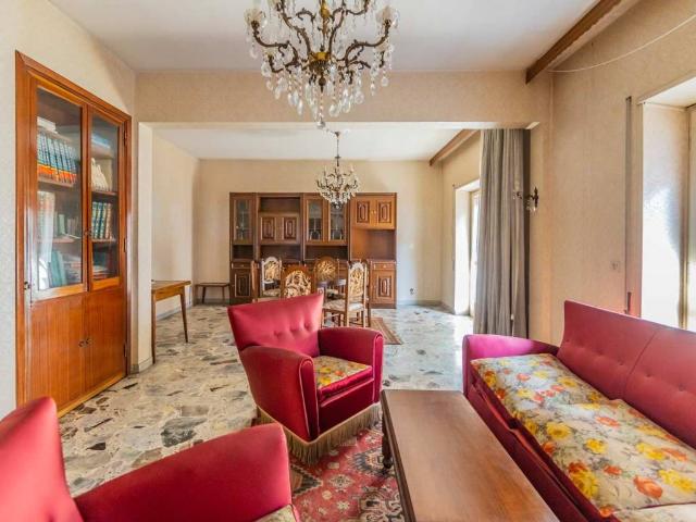 Appartamento in vendita a Roma RM