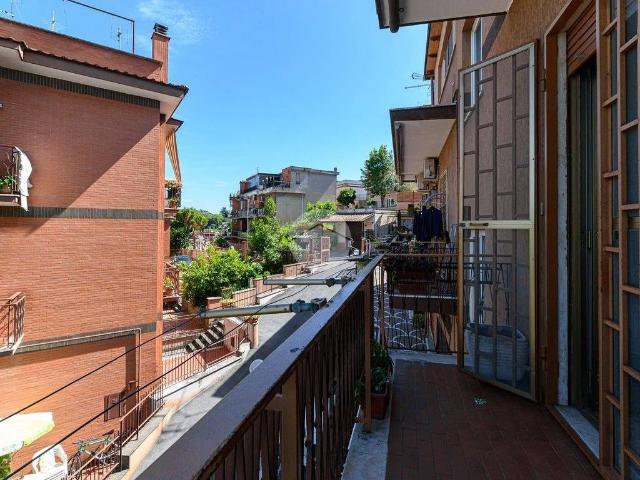 Appartamento in vendita a Roma RM