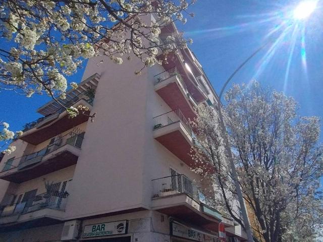 Appartamento in vendita a Roma RM