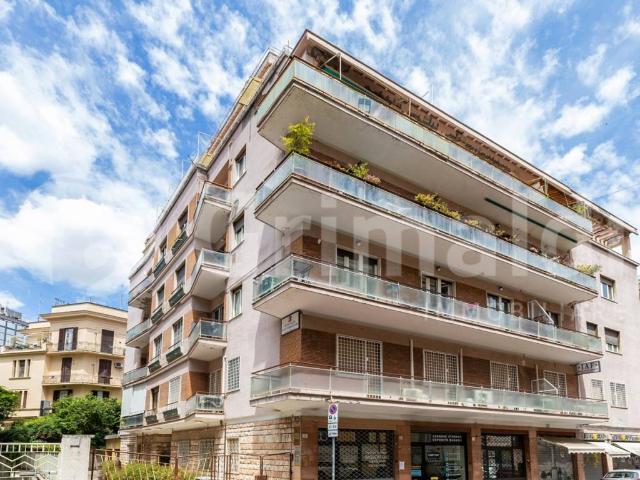 Appartamento in vendita a Roma RM